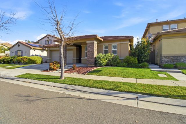 868 N San Remo Ln, Mountain House, CA 95391