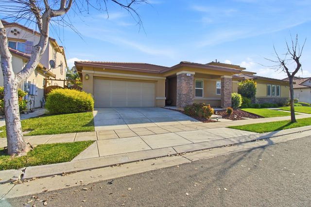 868 N San Remo Ln, Mountain House, CA 95391