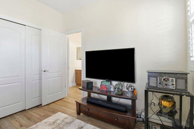 868 N San Remo Ln, Mountain House, CA 95391