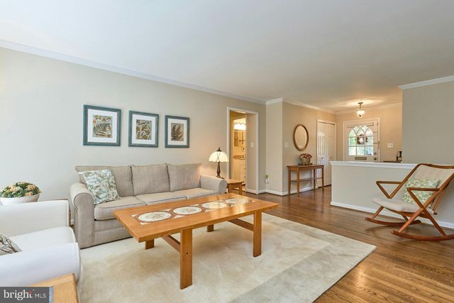 4118 WHISPERING LN, Annandale, VA 22003