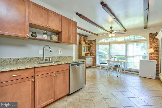 4118 WHISPERING LN, Annandale, VA 22003