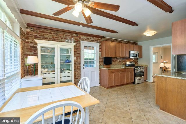 4118 WHISPERING LN, Annandale, VA 22003