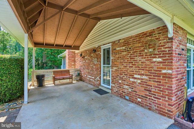 4118 WHISPERING LN, Annandale, VA 22003