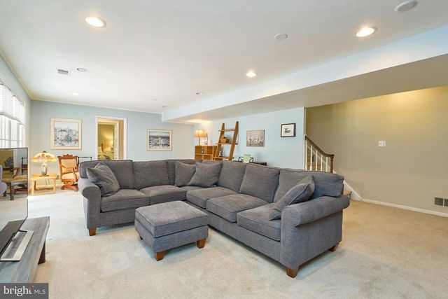 4118 WHISPERING LN, Annandale, VA 22003