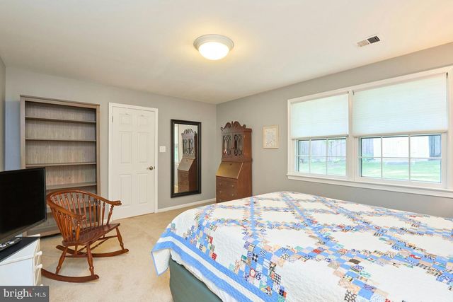 4118 WHISPERING LN, Annandale, VA 22003