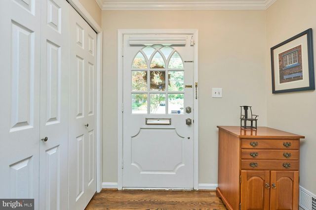 4118 WHISPERING LN, Annandale, VA 22003