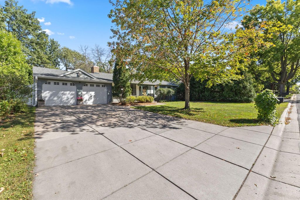 3990 Hazel Street, White Bear Lake, MN 55110 — photo 2