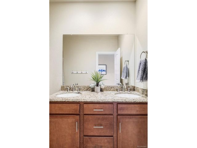 1208 S Valentia Ct, Denver, CO 80247