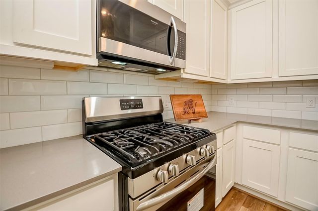 11021 Mikula Drive, Houston, TX 77043