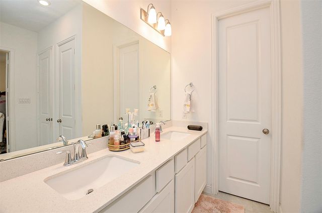 11021 Mikula Drive, Houston, TX 77043