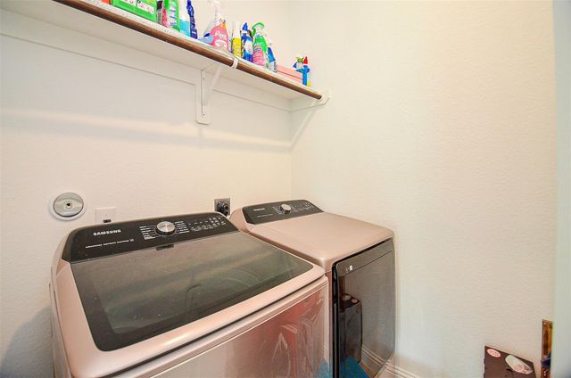 11021 Mikula Drive, Houston, TX 77043