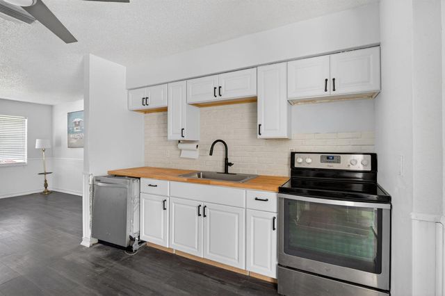 1934 Flamingo Drive, North Fort Myers, FL 33917