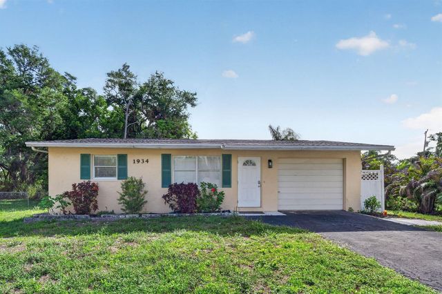 1934 Flamingo Drive, North Fort Myers, FL 33917