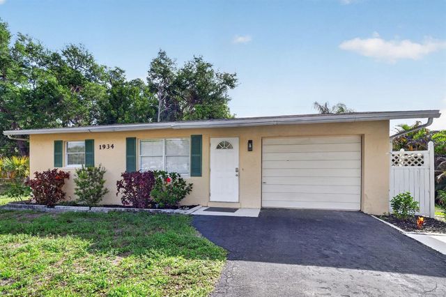 1934 Flamingo Drive, North Fort Myers, FL 33917