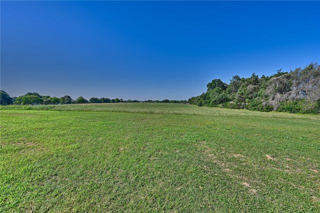 126 South Berlin Road, Brenham, TX 77833