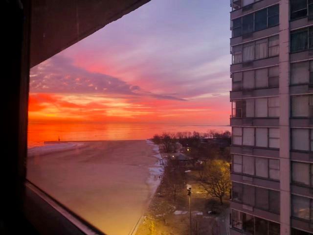 5801 N Sheridan Road 12E, Chicago, IL 60660