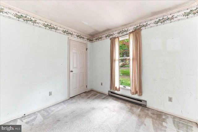 4060 MOUNT RD, Aston, PA 19014