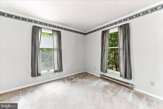 4060 MOUNT RD, Aston, PA 19014