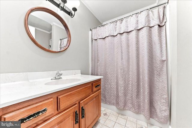 4060 MOUNT RD, Aston, PA 19014