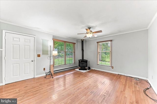 4060 MOUNT RD, Aston, PA 19014