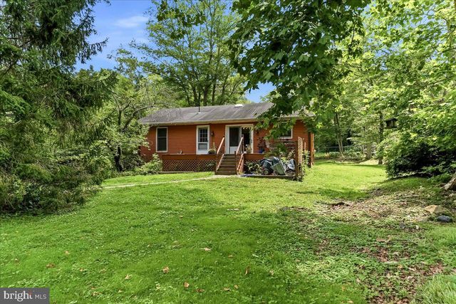 4060 MOUNT RD, Aston, PA 19014
