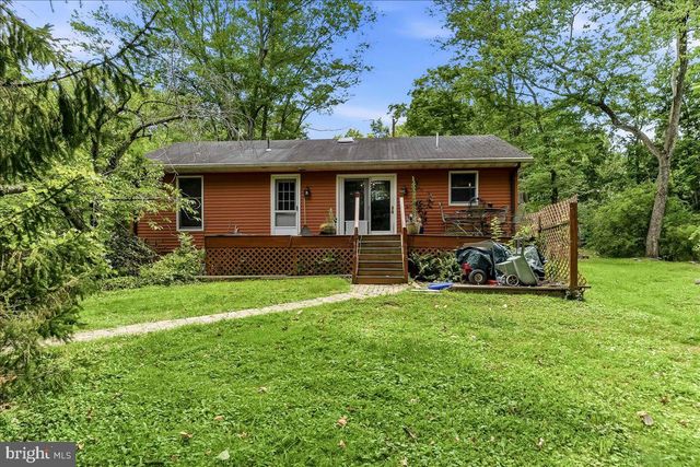 4060 MOUNT RD, Aston, PA 19014