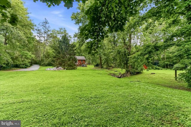 4060 MOUNT RD, Aston, PA 19014