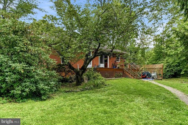 4060 MOUNT RD, Aston, PA 19014