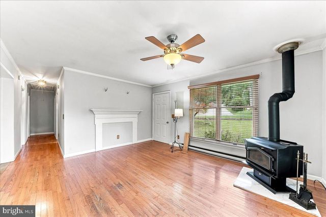 4060 MOUNT RD, Aston, PA 19014