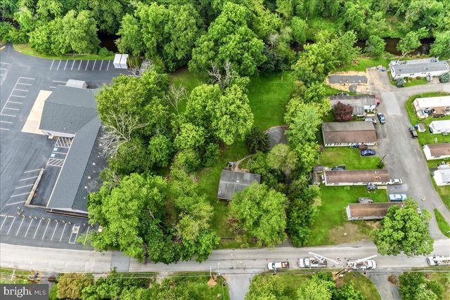 4060 MOUNT RD, Aston, PA 19014