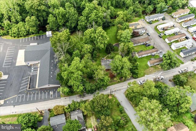4060 MOUNT RD, Aston, PA 19014