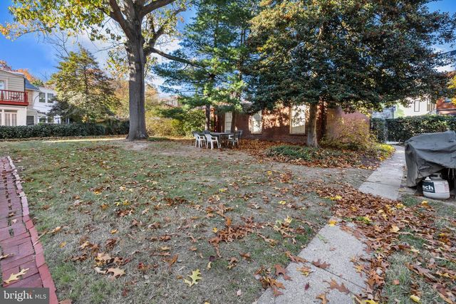 3001 PORTER ST NW #100, Washington, DC 20008