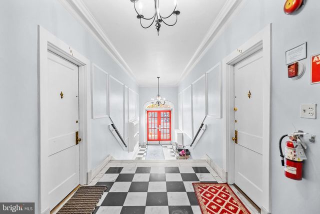 3001 PORTER ST NW #100, Washington, DC 20008