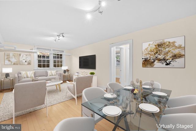 3001 PORTER ST NW #100, Washington, DC 20008