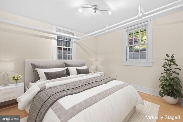 3001 PORTER ST NW #100, Washington, DC 20008