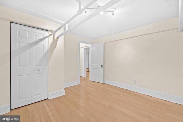 3001 PORTER ST NW #100, Washington, DC 20008