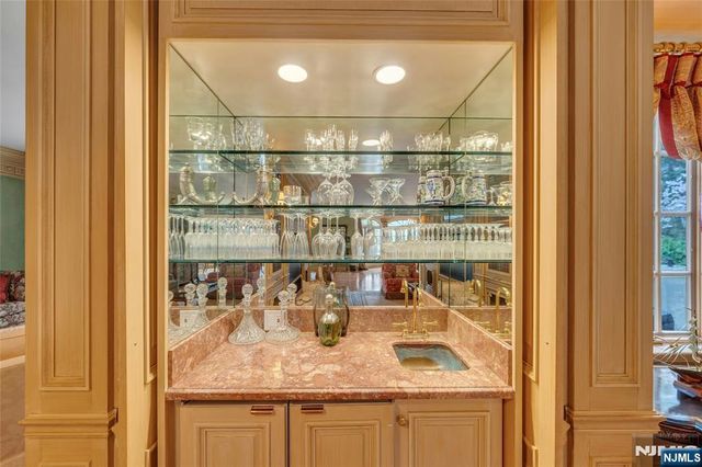 116 E Saddle River Road, Saddle River, NJ 07458