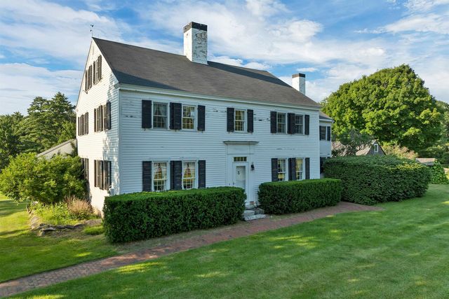 825 North Line Road, Tuftonboro, NH 03816