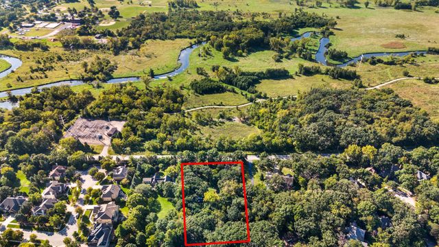 25 W 500 Royce Road, Naperville, IL 60565