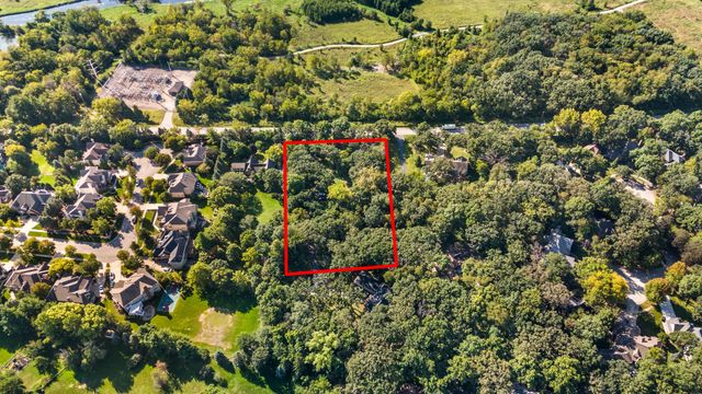 25 W 500 Royce Road, Naperville, IL 60565