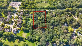 25 W 500 Royce Road, Naperville, IL 60565