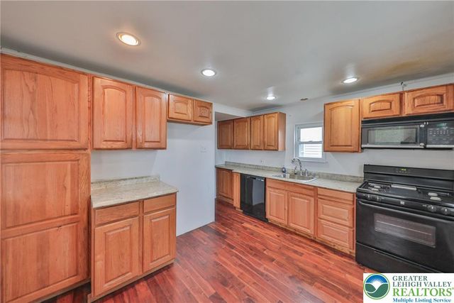 303 West Lincoln Street, Easton, PA 18042