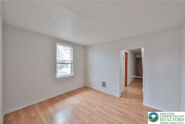 303 West Lincoln Street, Easton, PA 18042