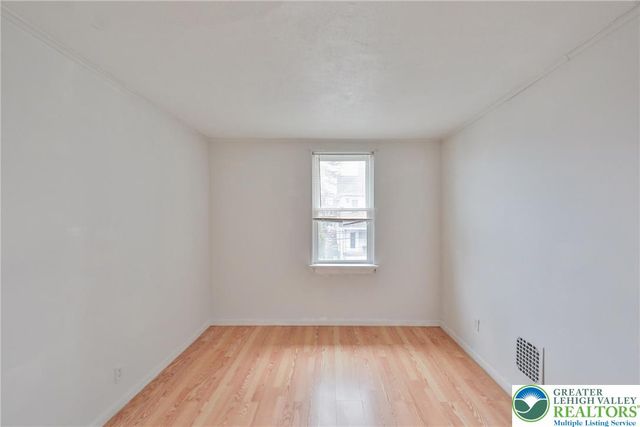 303 West Lincoln Street, Easton, PA 18042