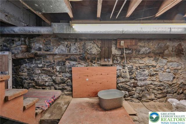 303 West Lincoln Street, Easton, PA 18042