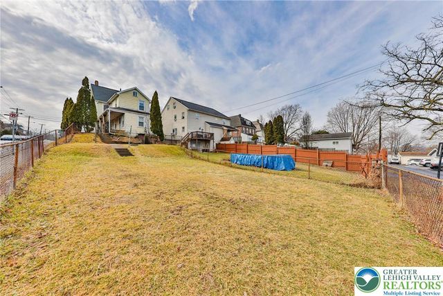 303 West Lincoln Street, Easton, PA 18042