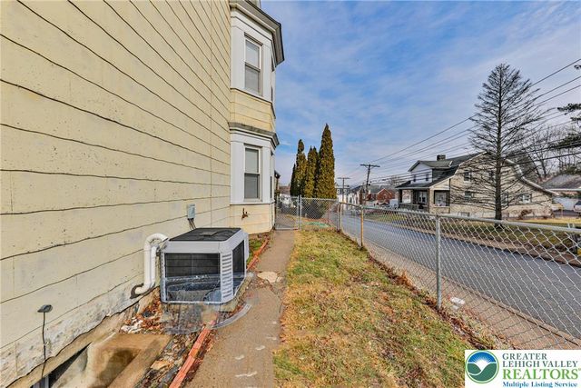 303 West Lincoln Street, Easton, PA 18042