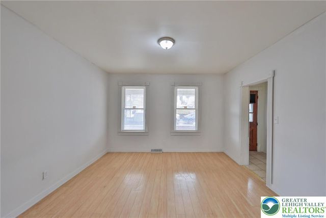 303 West Lincoln Street, Easton, PA 18042