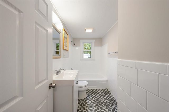 78 Salem End Lane, Framingham, MA 01702