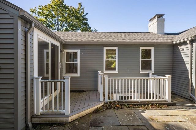 78 Salem End Lane, Framingham, MA 01702